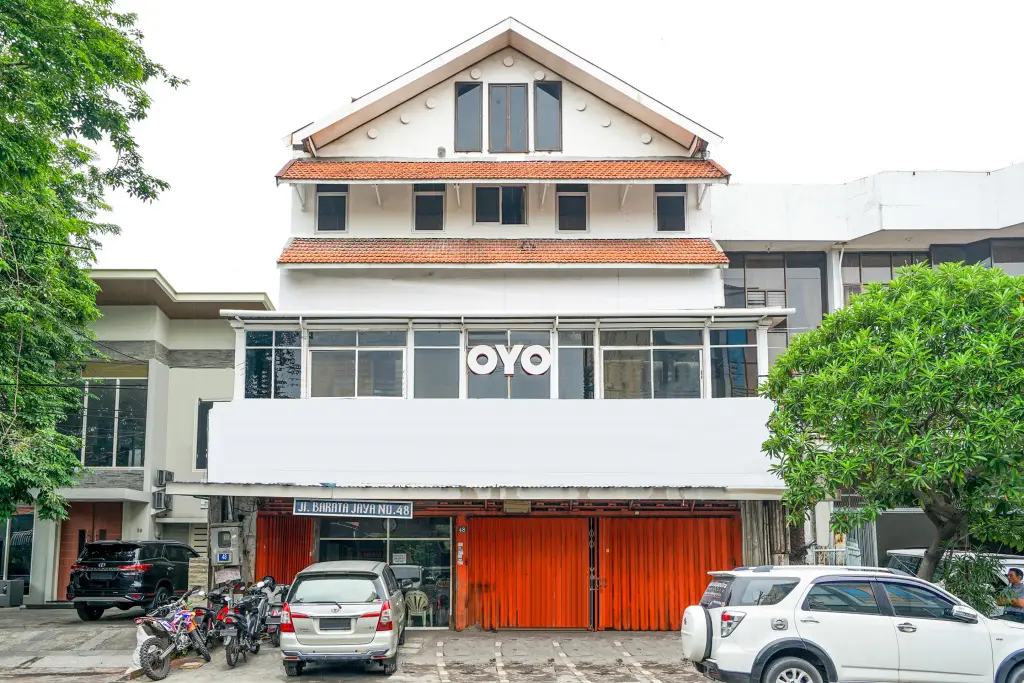 Сурабая: OYO 164 Ang's Residence