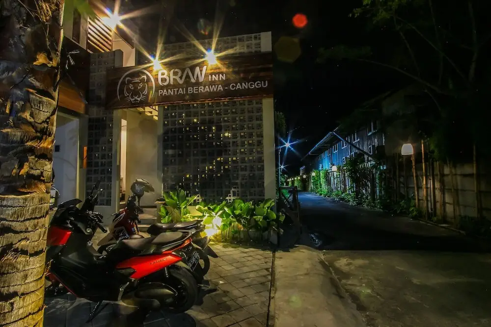 Чангу: BRAW inn Canggu