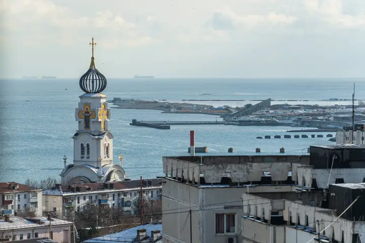 Новороссийск: Апартаменты у моря с панорамными окнами от LetoApart