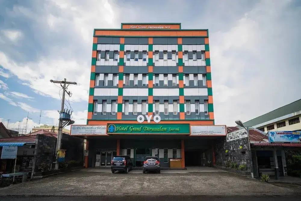 Медан: OYO 238 Hotel Grand Darussalam Syariah