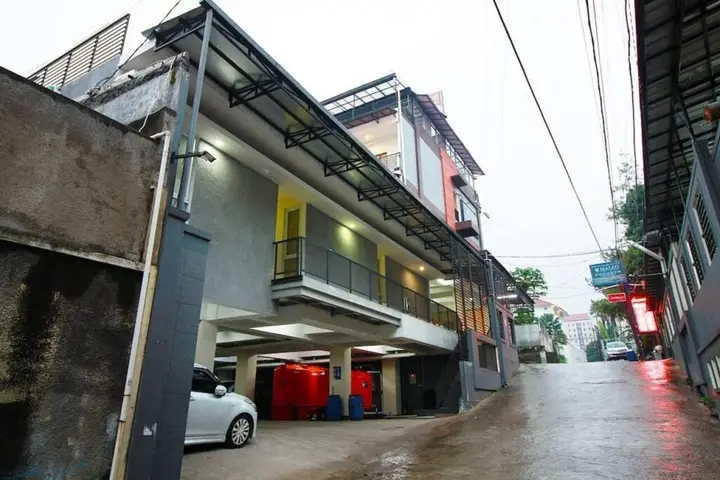 Бандунг: Oyo 230 Maleo Residence