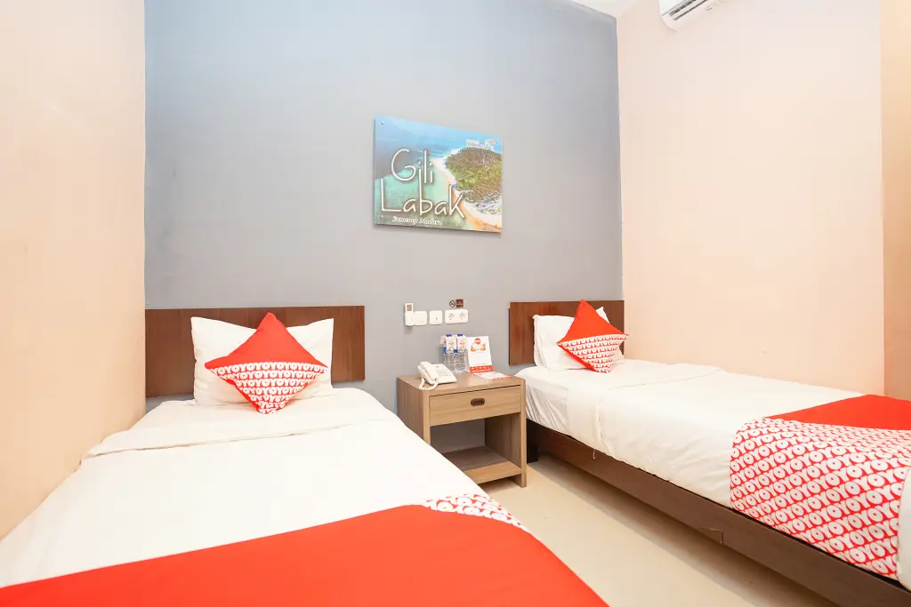 Сурабая: OYO 240 Audah Sevana Syariah Hotel