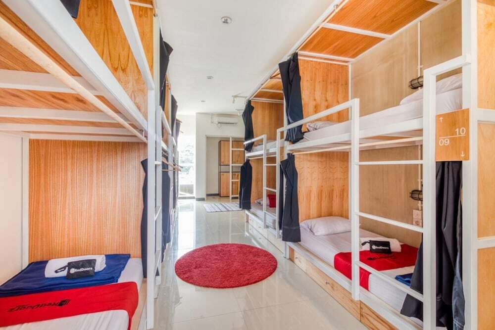 Депок: Lantai Dua Jogja - Hostel