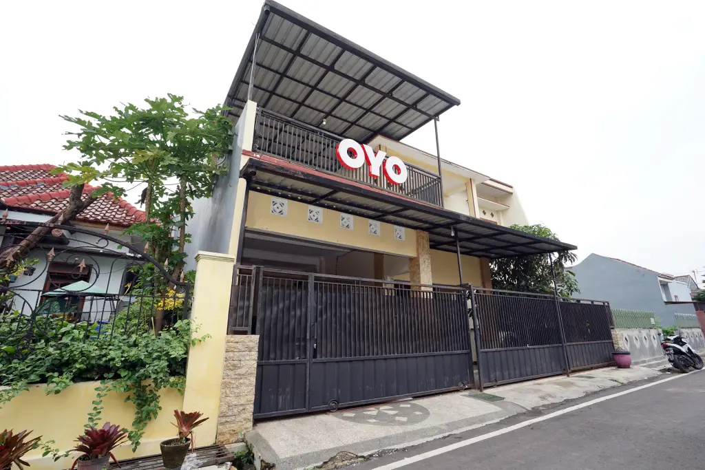 Маланг: OYO 302 Karolin Homestay