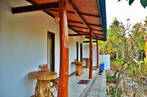 Пенида: The Juna Cottage