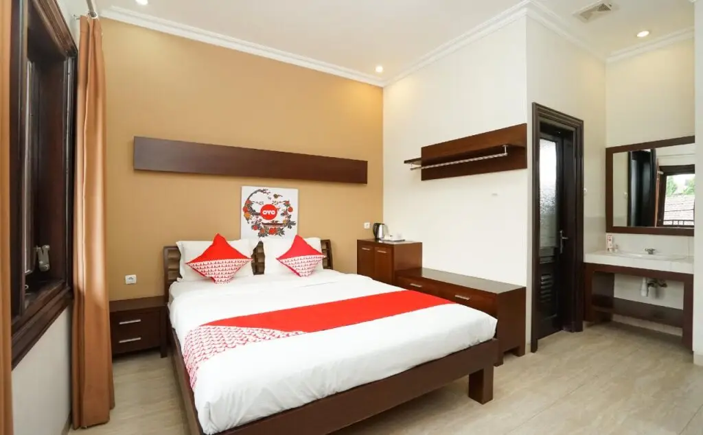 Травас: OYO 309 Avila Ketapan Rame Hotel