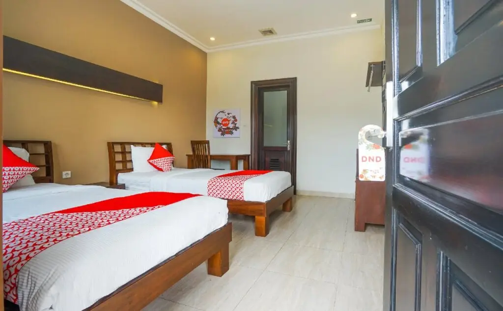 Травас: OYO 309 Avila Ketapan Rame Hotel