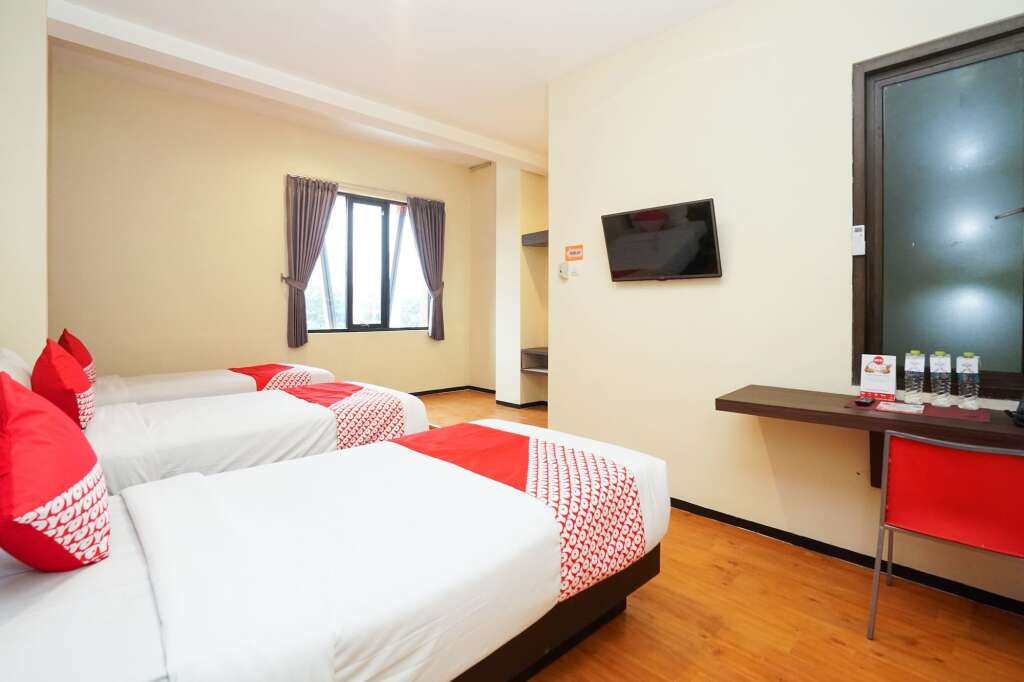 Медан: Super OYO 283 Helvetia Residence