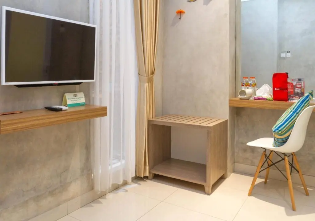 Бандунг: RedDoorz Premium @ The Batik Hotel Moh. Toha