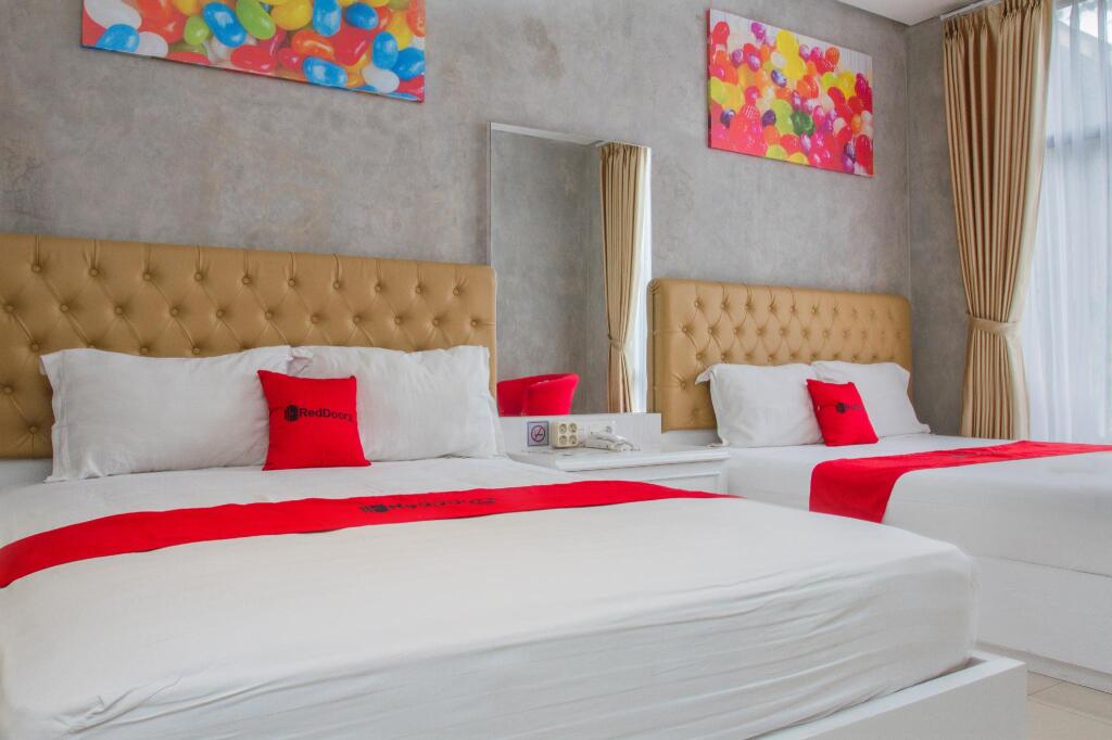 Бандунг: RedDoorz Premium @ The Batik Hotel Moh. Toha