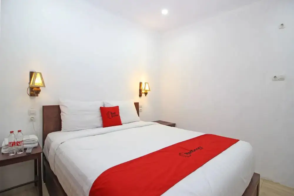 Боробудур: RedDoorz near Borobudur Temple 2