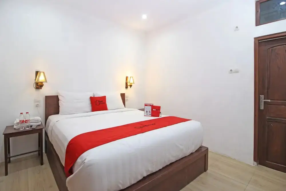 Боробудур: RedDoorz near Borobudur Temple 2
