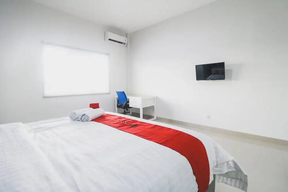 Чикаранг: RedDoorz Plus near Living Plaza Jababeka