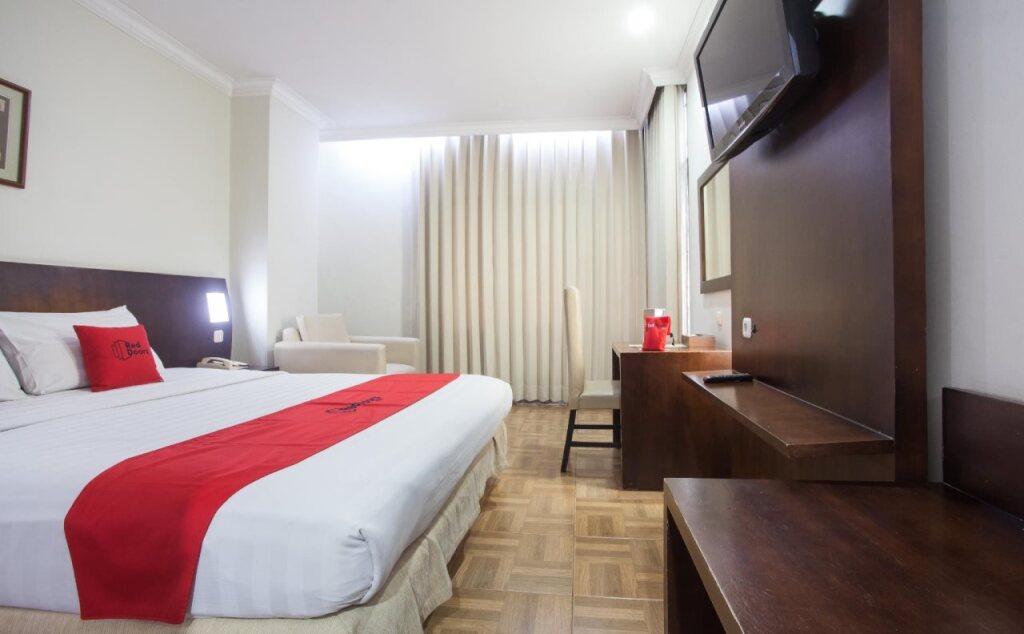 Сурабая: RedDoorz Plus @ Surabaya City Center