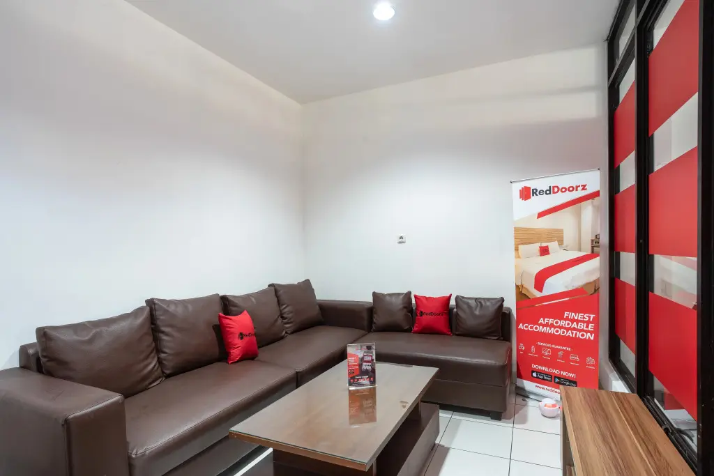 Южный Тангеранг: RedDoorz near Eka Hospital BSD City