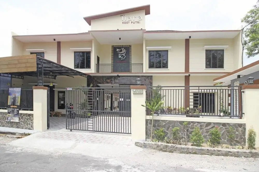 Ngaglik: RedDoorz near UII Jakal