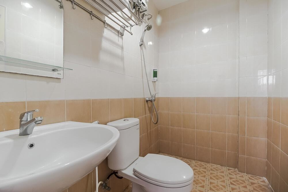 Белитунг: RedDoorz near Pantai Tanjung Pendam 2