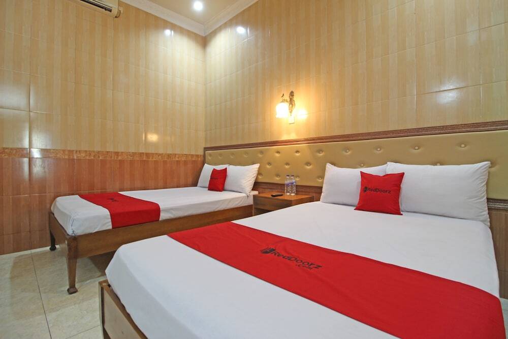 Джокьякарта: RedDoorz near Malioboro 2