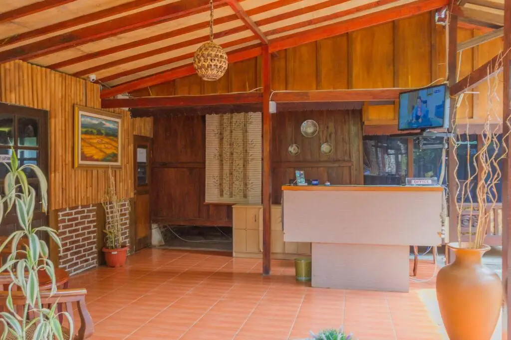 Паромпонг: RedDoorz near Kampung Gajah 2