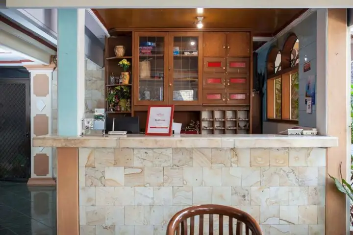Бату: RedDoorz Plus near Jawa Timur Park 1
