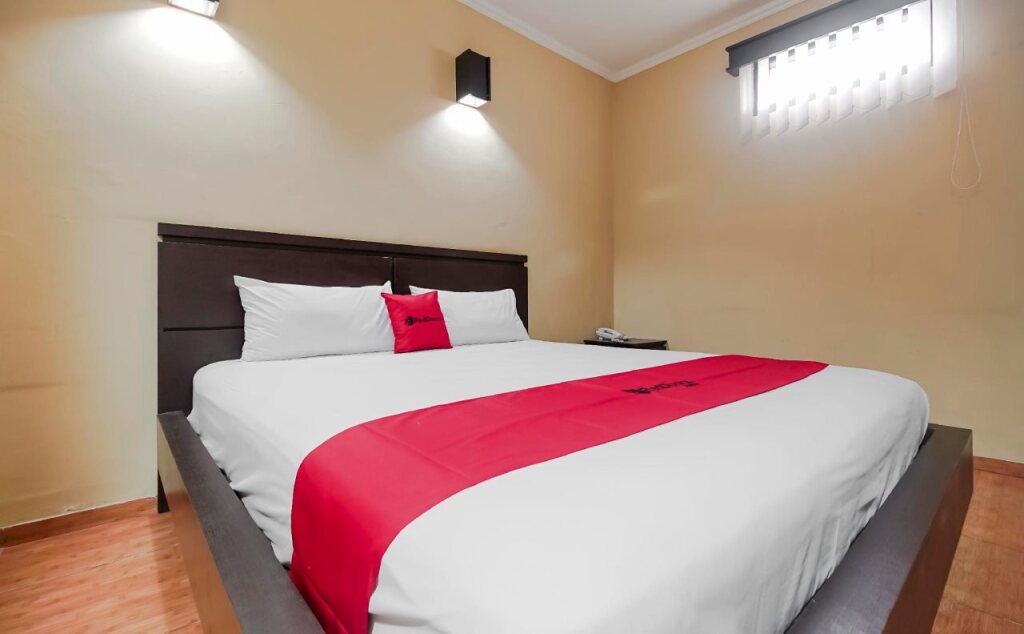 Белитунг: RedDoorz near Pantai Tanjung Pendam