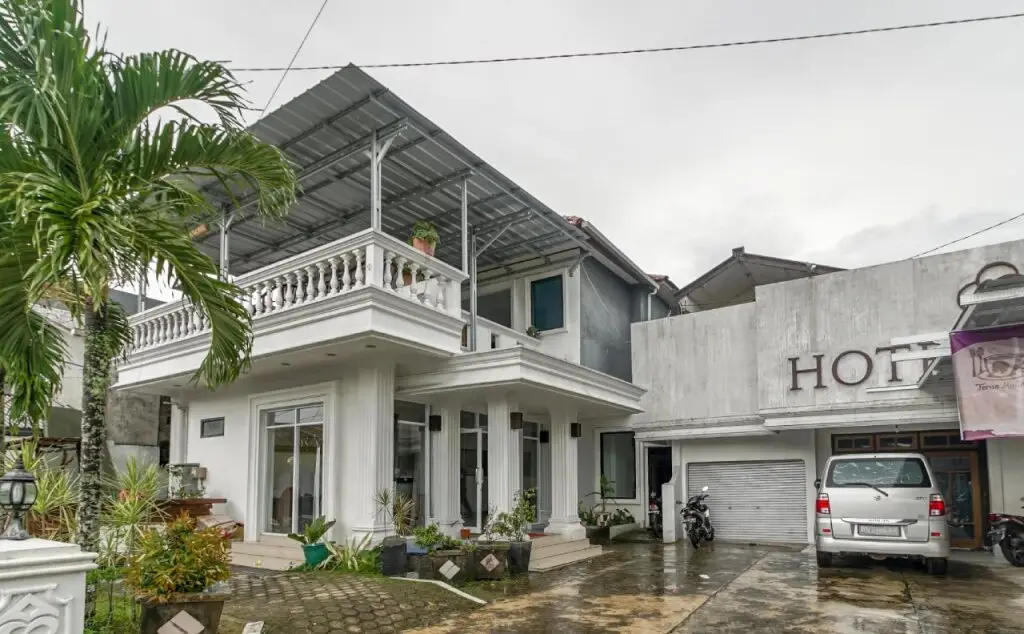 RedDoorz near Pantai Tanjung Pendam — фото 1