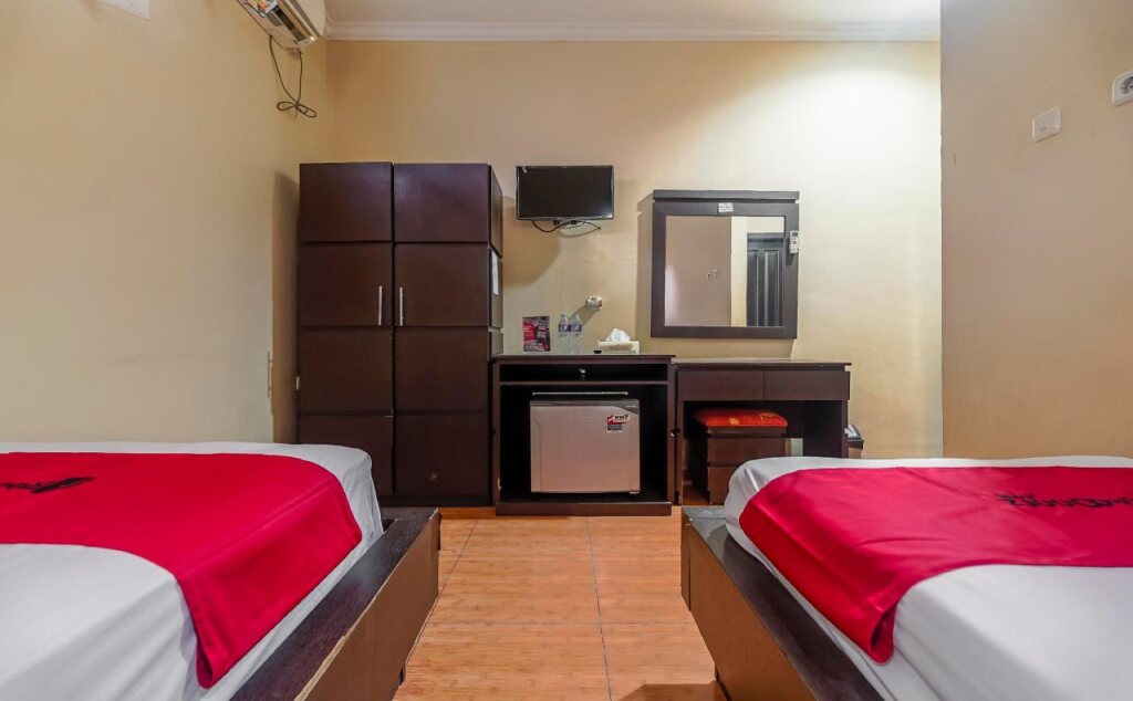 Белитунг: RedDoorz near Pantai Tanjung Pendam