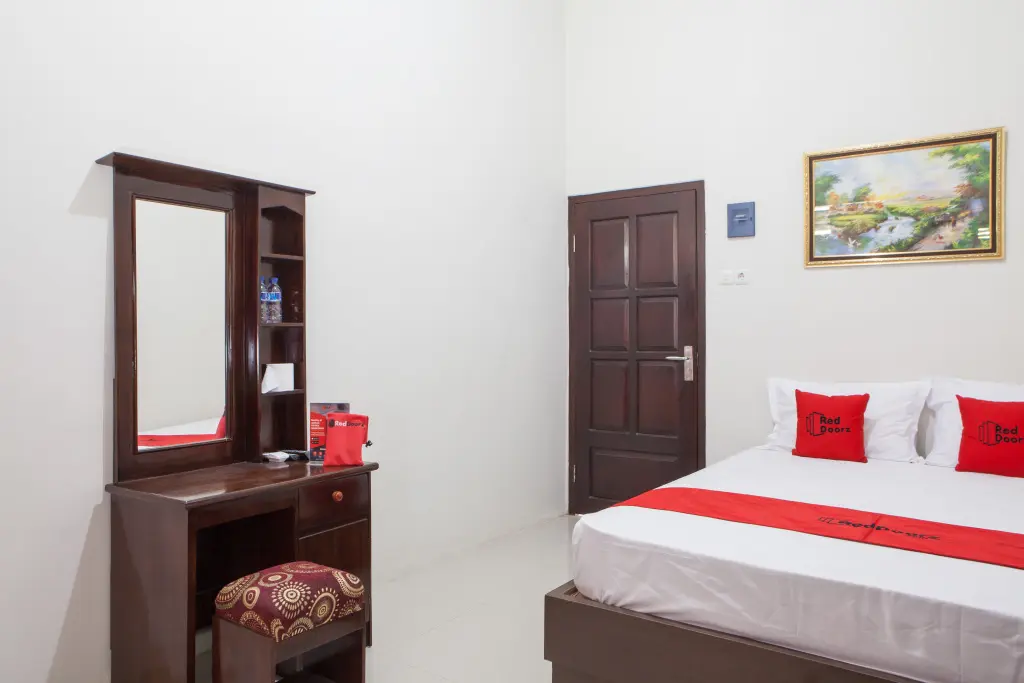 Калипуро: RedDoorz near Banyuwangi Baru Station