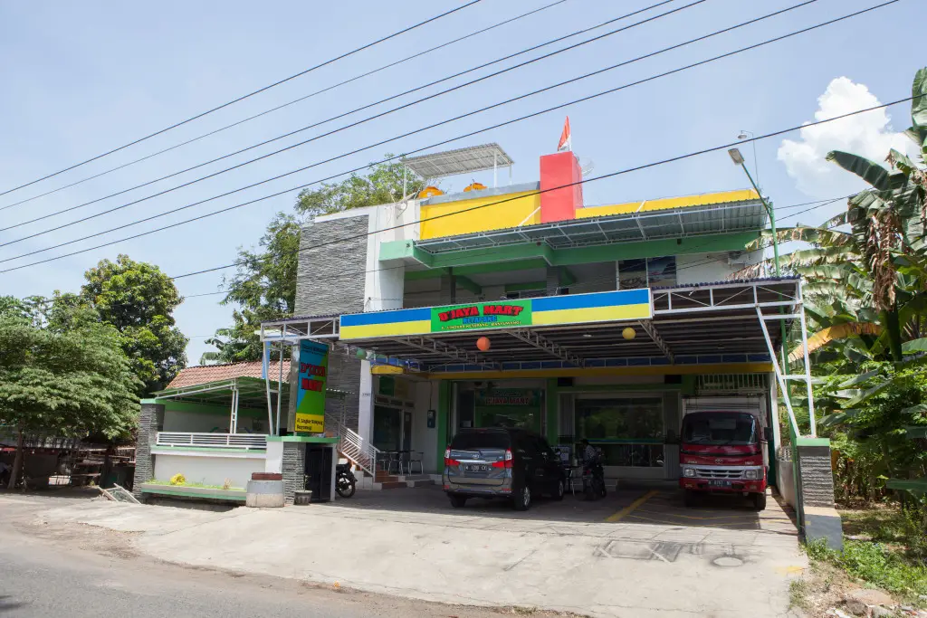 Калипуро: RedDoorz near Banyuwangi Baru Station