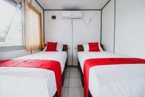 Барос: RedDoorz @ Wisata Bukit Baros
