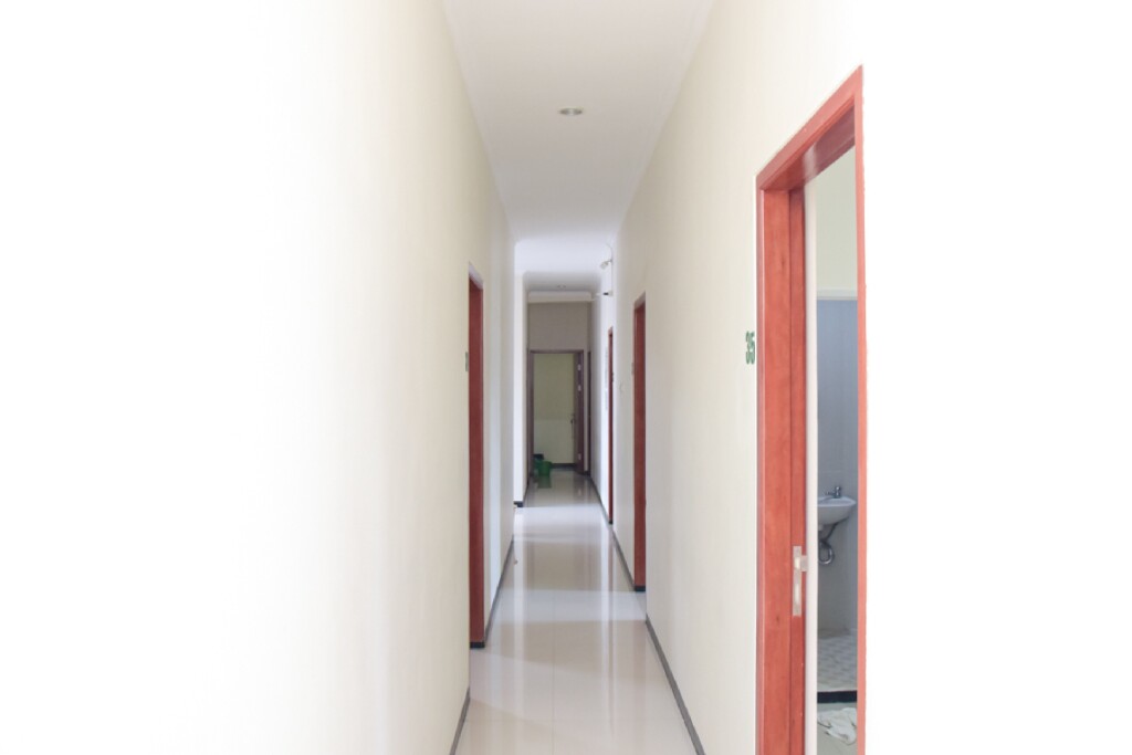 Сурабая: RedDoorz @ Genteng Surabaya