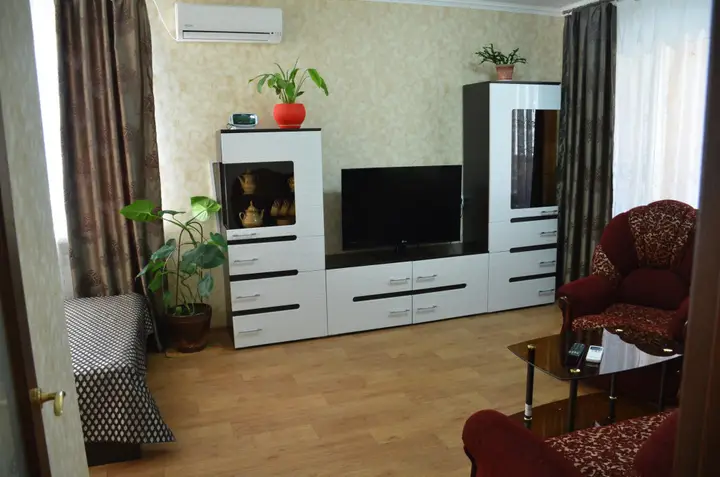Волжский: Апартаменты ApartLux Александрова в Волжском