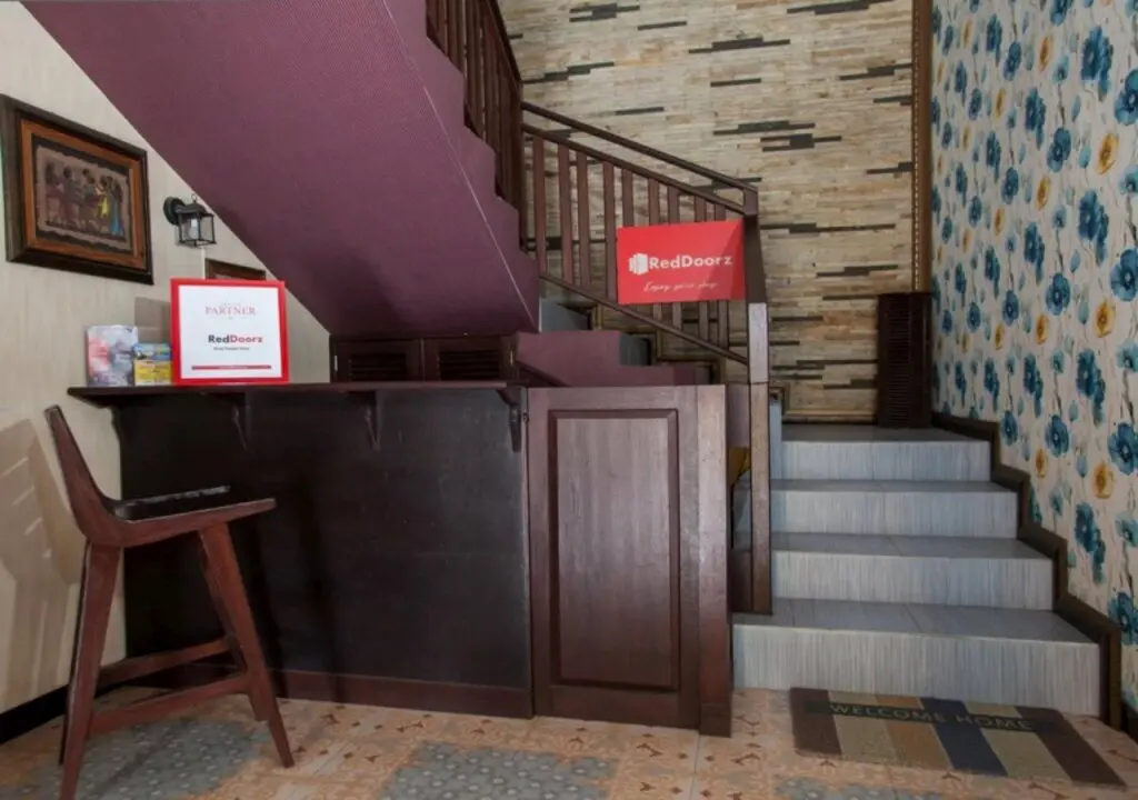 Баньюванги: RedDoorz near Basuki Rahmat