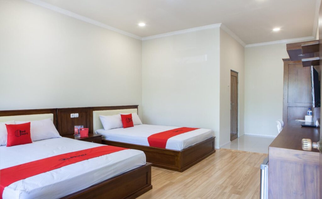 Баньюванги: RedDoorz Plus near Mall Roxy Banyuwangi