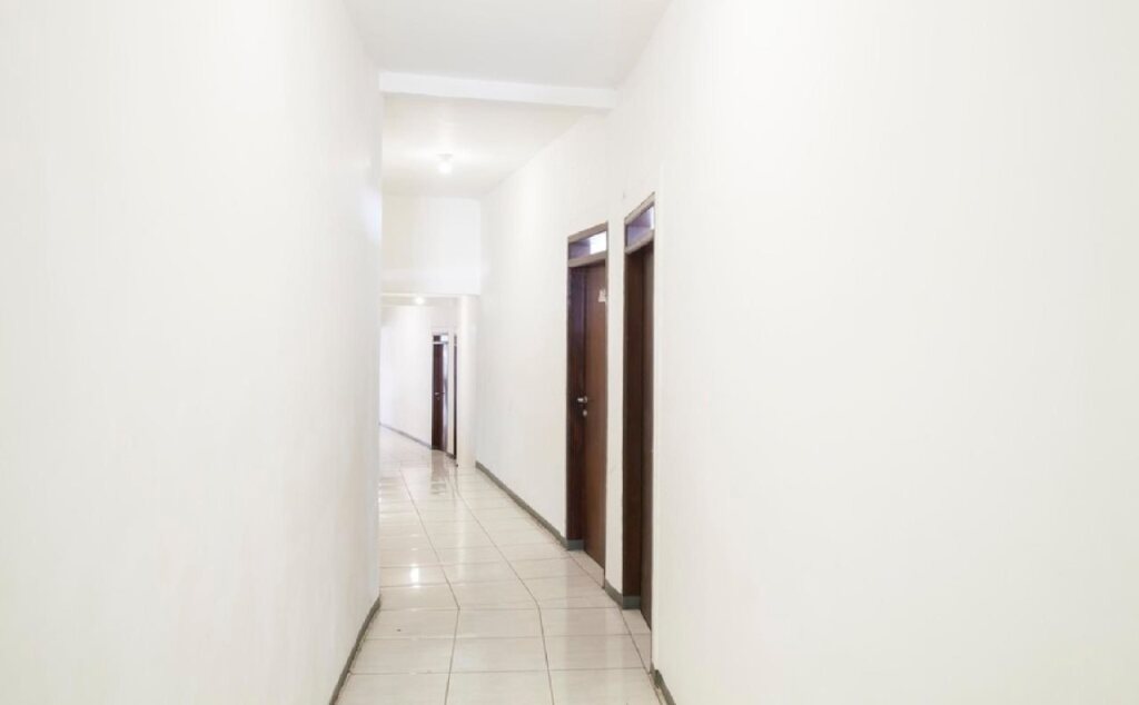 Бату: RedDoorz Plus near Songgoriti Temple