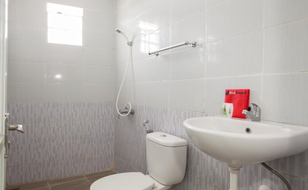 Бату: RedDoorz Plus near Songgoriti Temple