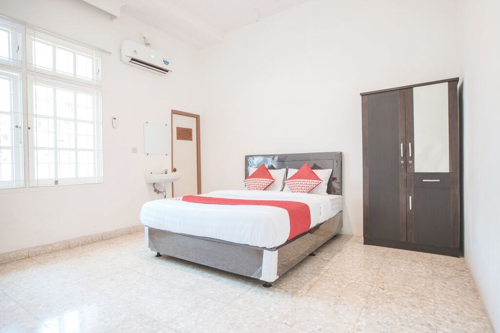 Джакарта: Super OYO 332 Residence G17 Kemang
