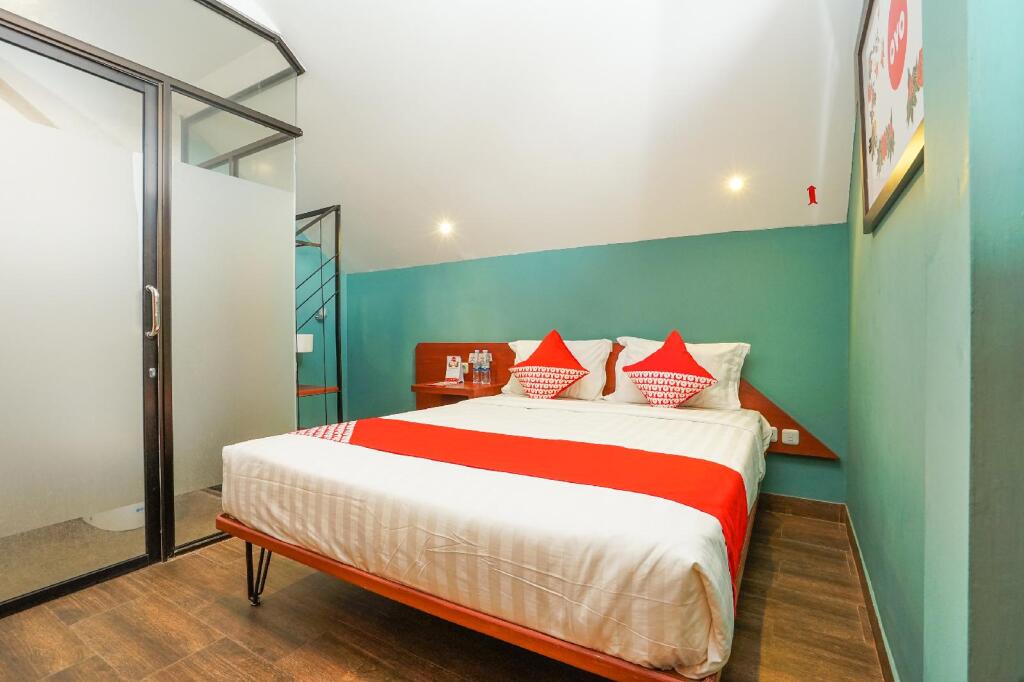 Сурабая: OYO 316 Umada Beds & Lounge Syariah