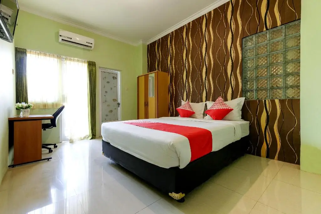 Суракарта: OYO 338 Guest House Omah Manahan Syariah