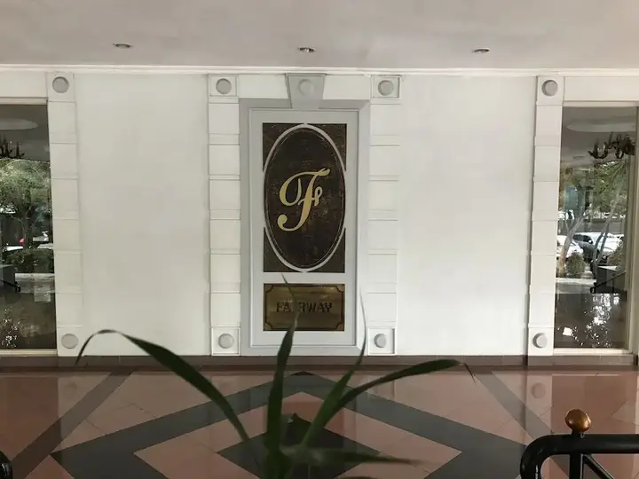 Тангеранг: Kondominium Golf Karawaci