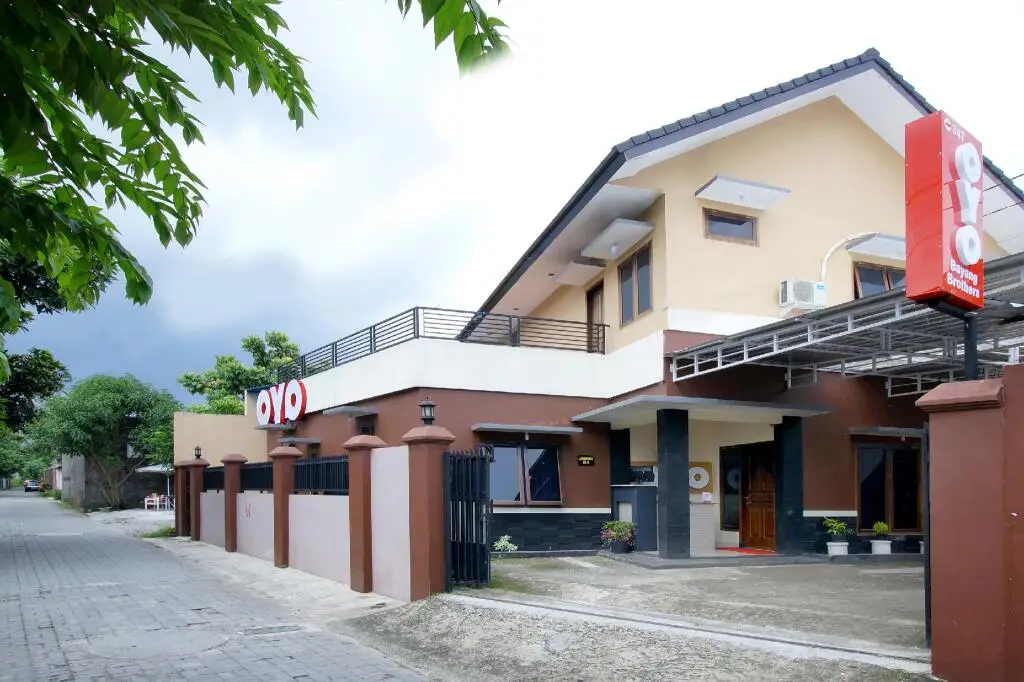 OYO 347 Bayang Brothers Guest House — фото 1