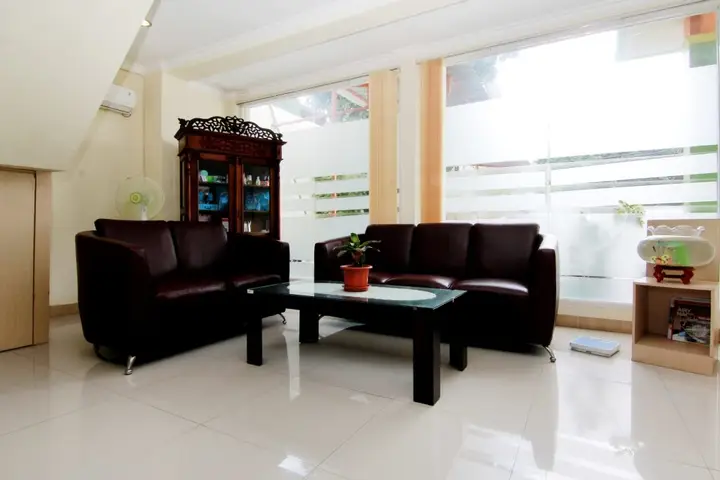 Депок: Masrilink's Guest House