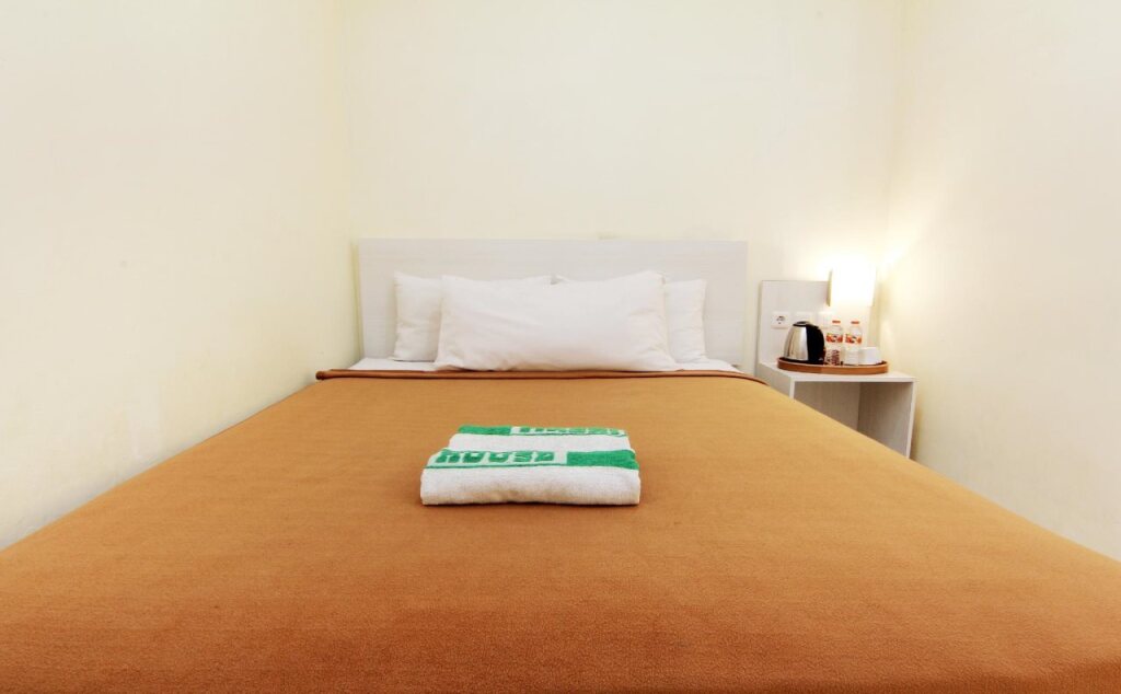 Депок: Masrilink's Guest House