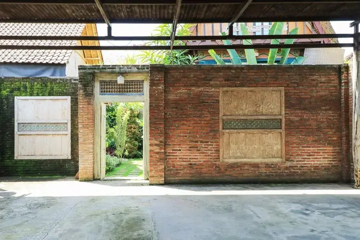 Санур: Rumah Lumbung