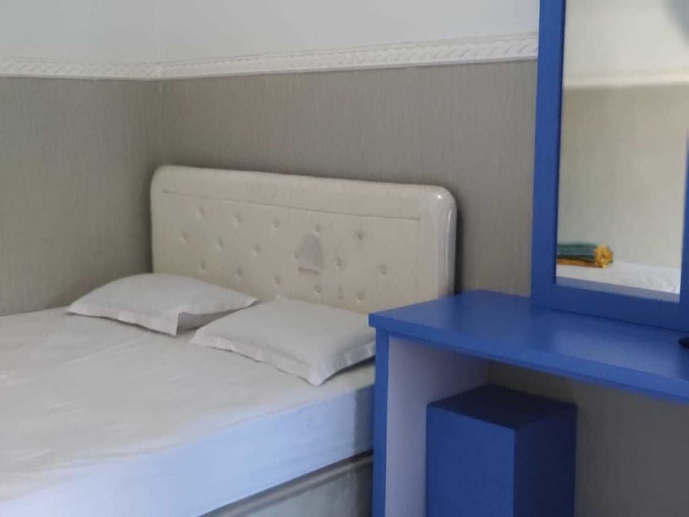 Ламонган: Hotel Boegenviel Syariah