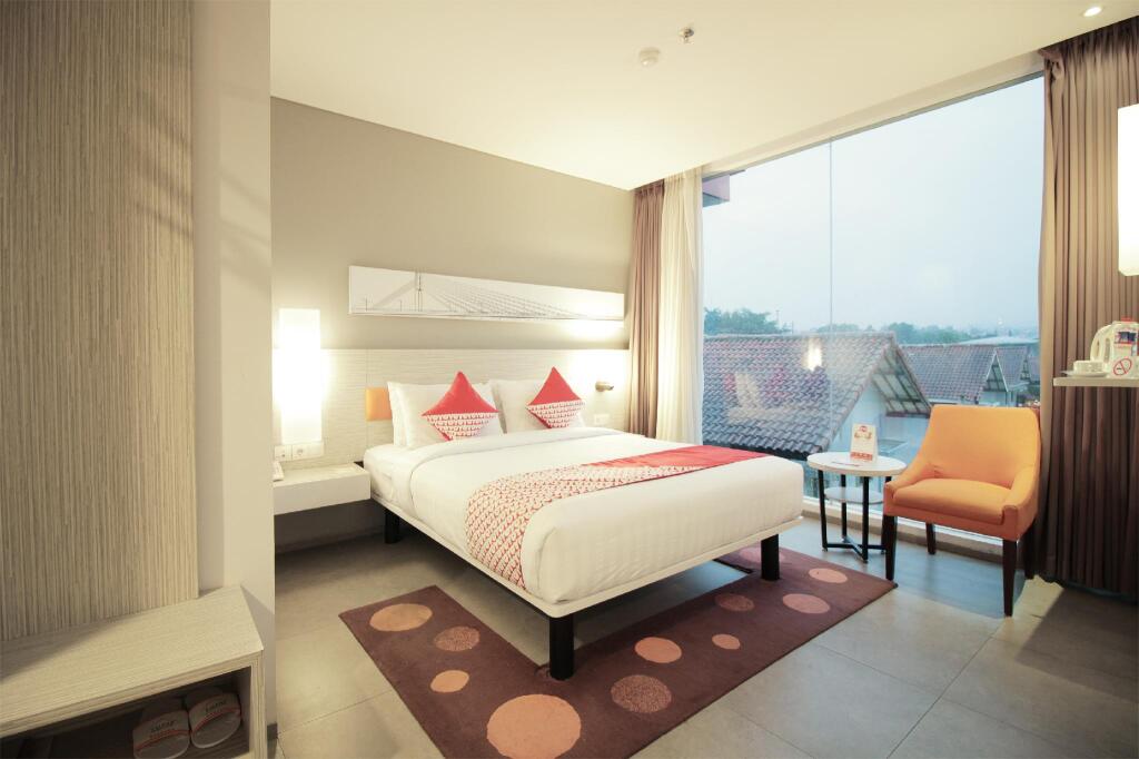 Бандунг: Topas Galeria Hotel