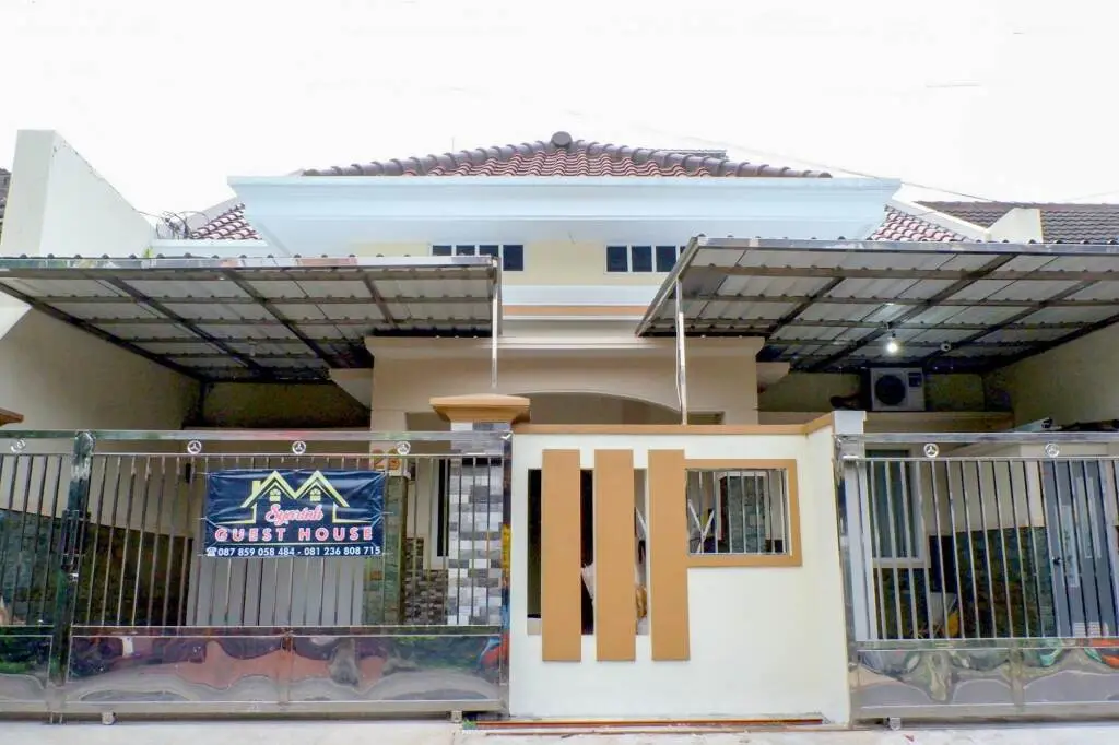Маланг: OYO 314 Emas 23 Guest House Syariah