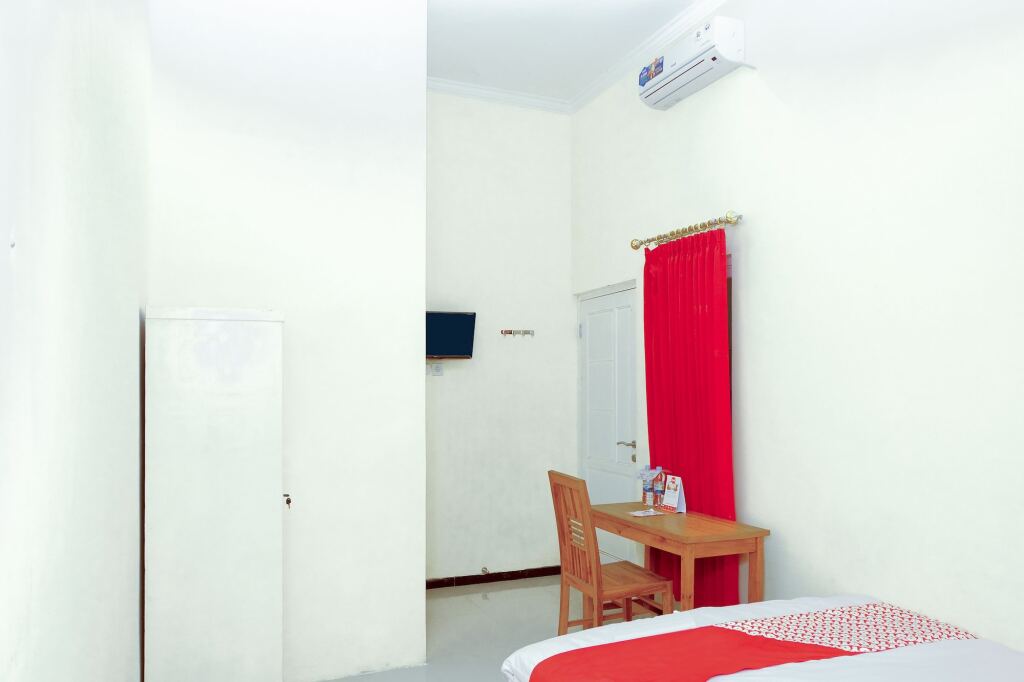 Маланг: OYO 314 Emas 23 Guest House Syariah