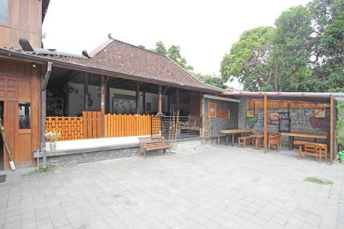 RedDoorz near Alun Alun Selatan 3 — фото 1