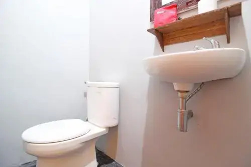 Джокьякарта: RedDoorz near Alun Alun Selatan 3